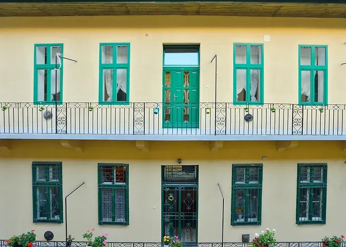 Gozsdu Apartments In Center